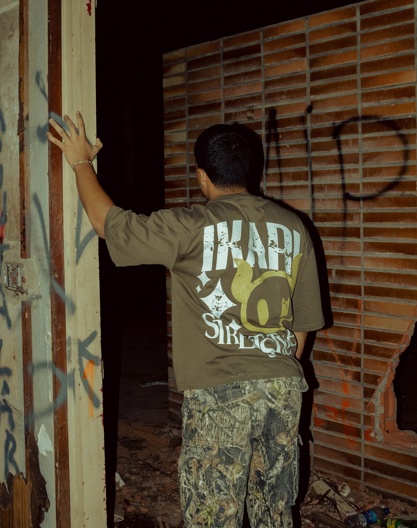 WORN IKA - BOXY MILITARY GREEN TEE